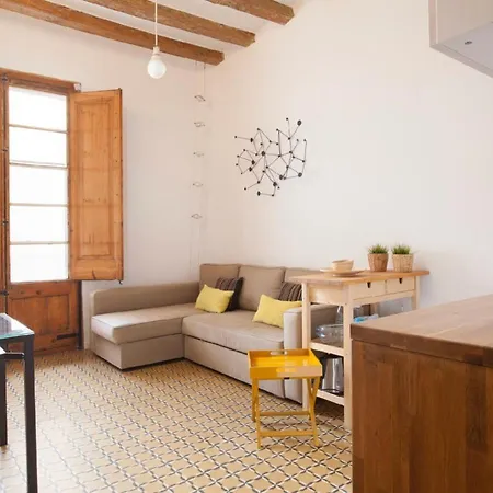 Borrell - Near Ramblas Апартаменты *